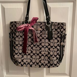 Coach Gallery Signature Zipper Black Tote
